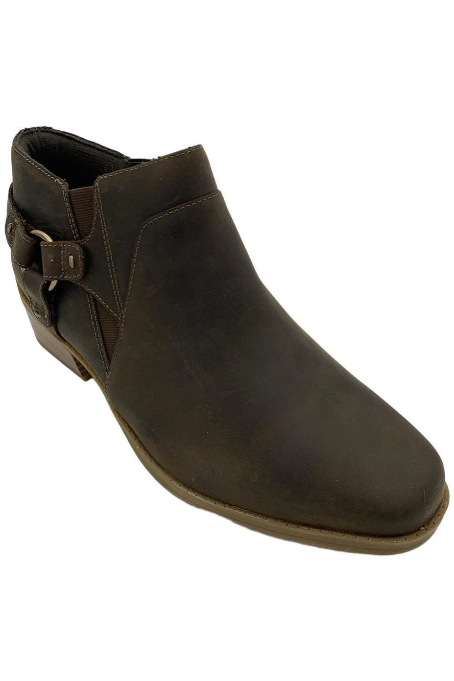 Clarks Collection Women's Danyelle Gema Leather Ankle Boots Taupe - Wide